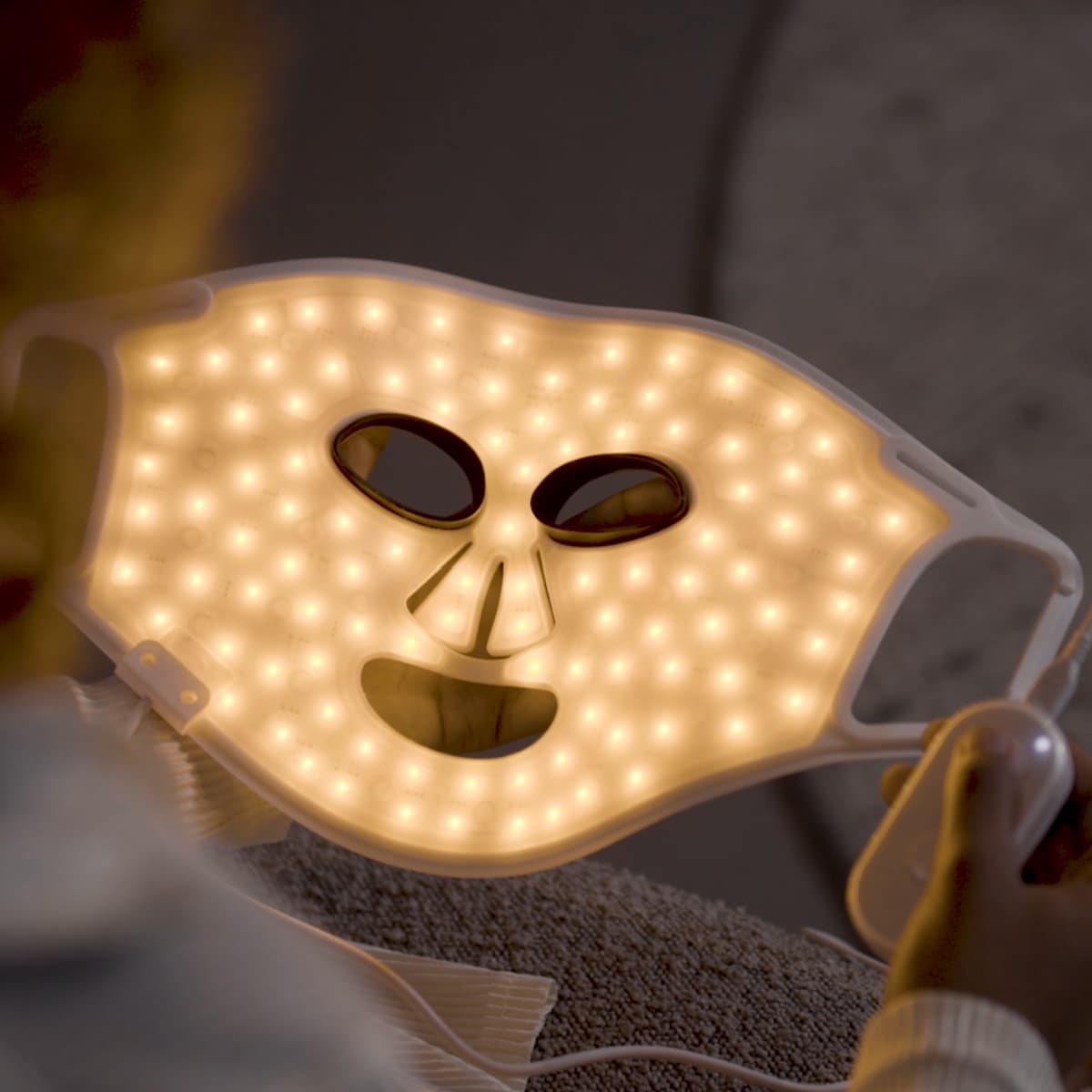 Comment choisir son masque LED ? Simulateur et critères à vérifier 1 couleur jaune masque silkn 1