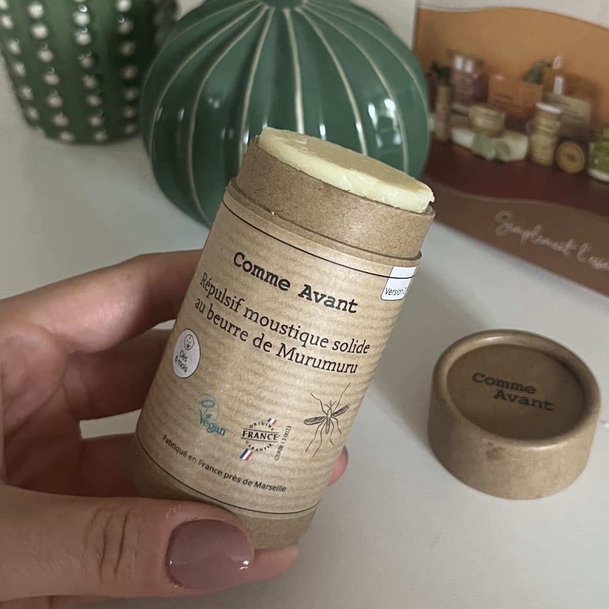 Mon avis sur Comme Avant : je teste et j'analyse leurs savons, déodorants, crèmes et répulsifs 9 demonstration texture photo repulsif 1