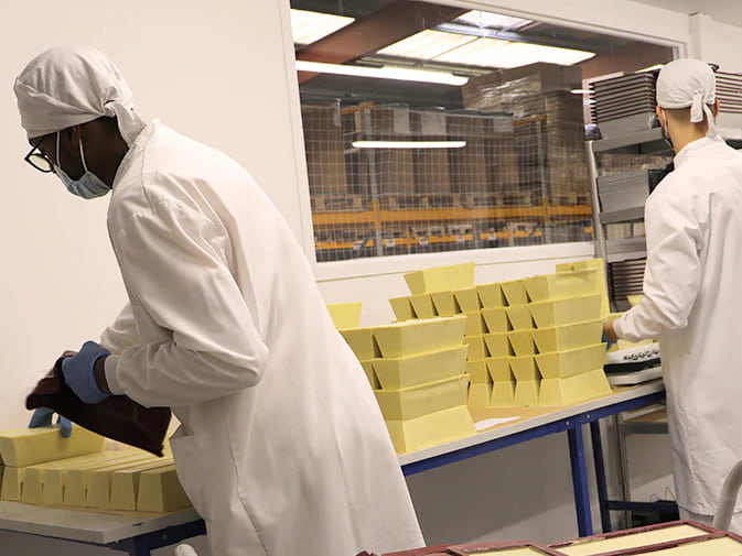 Mon avis sur Comme Avant : je teste et j'analyse leurs savons, déodorants, crèmes et répulsifs 1 photo usine comme avant 1