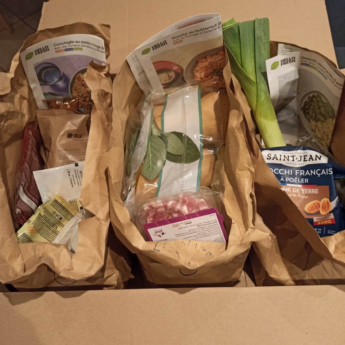 Mon avis sur HelloFresh : recettes, ingrédients, qualité, coût, livraison... tout en détail ! 4 recettes contenu box hellofresh 1