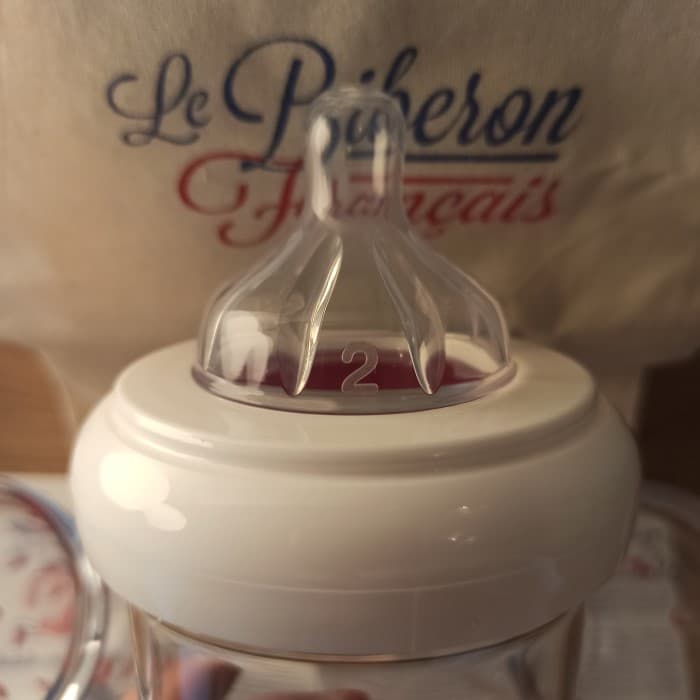 Mon avis sur Le Biberon Français : Test de 3 biberons et analyse d'avis clients 4 zoom sur lindicatif de debit tetine