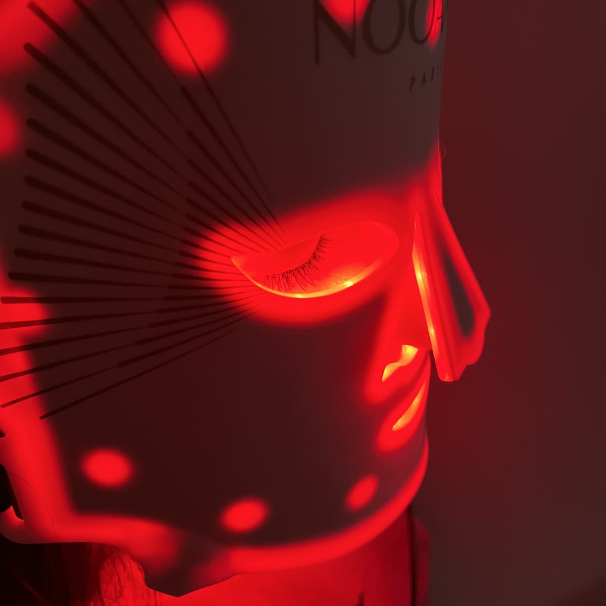 Avis sur Nooance : J'ai testé leur masque à led et je donne mon avis personnel 5 zoom led masque nooance 1