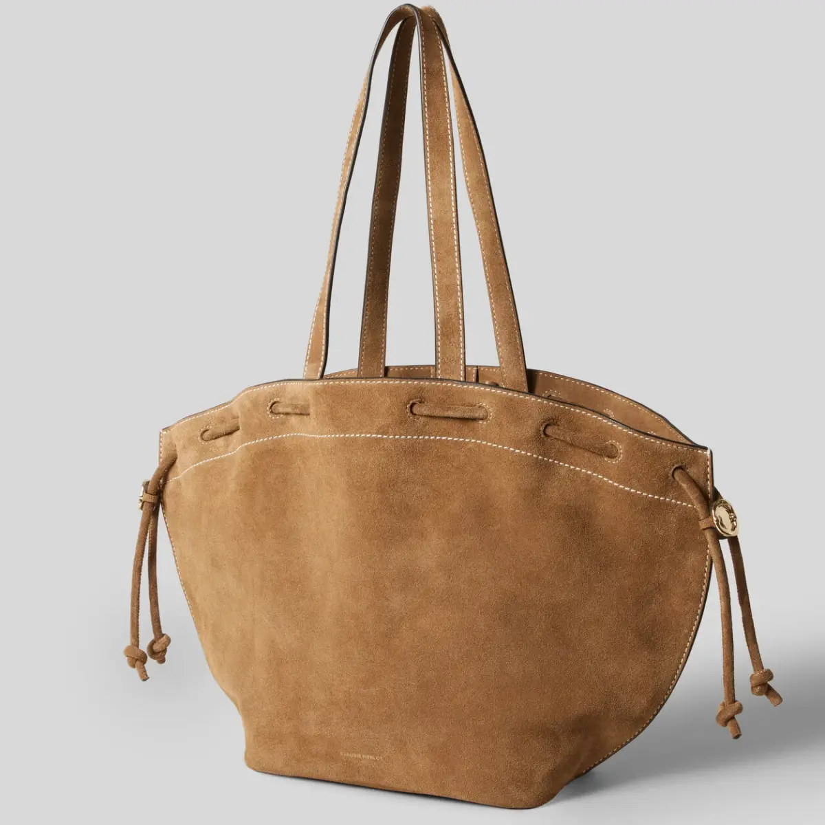 Sac à main en suède : comment l'entretenir et le porter avec style ? 1 autre angle du sac cuir