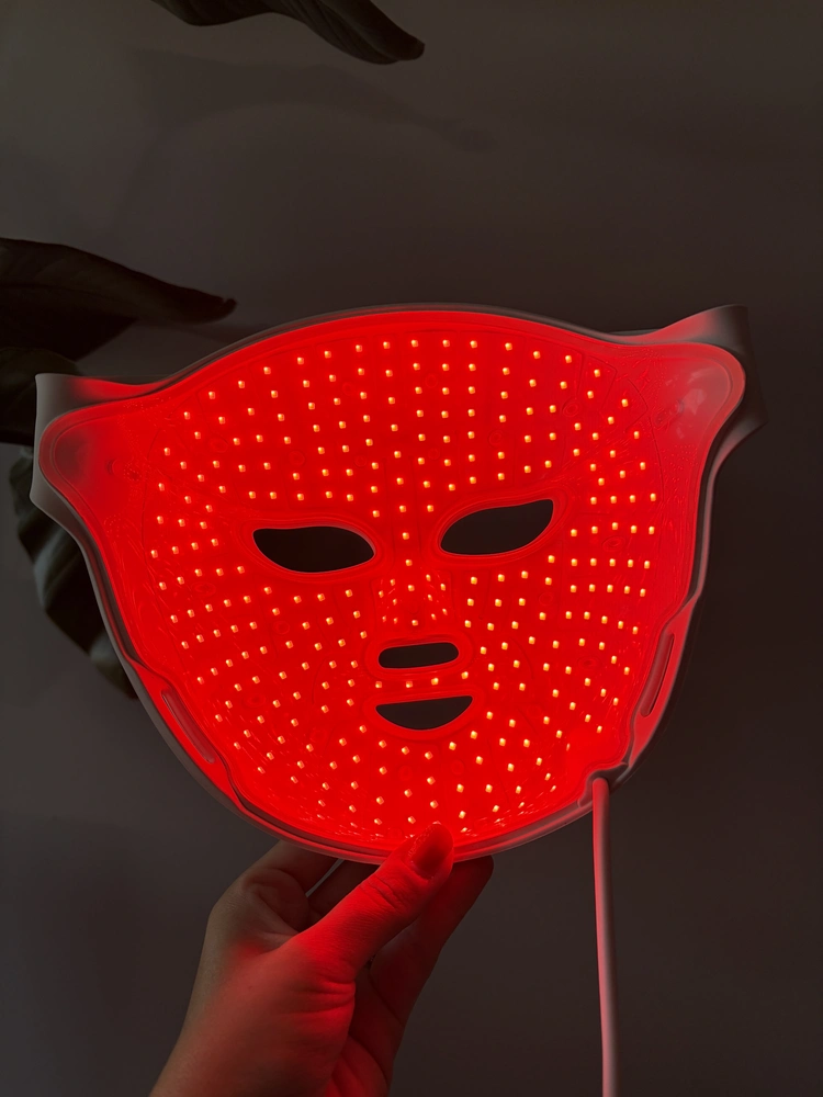 L'avis des dermatologues sur les masques LED de Nooance : revue et interviews 13 demonstration puissance lumineuse masque led nooance elite X600