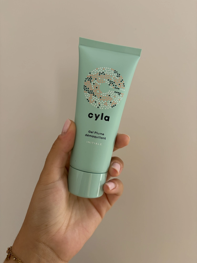 J'ai testé CYLA de Cyrille Laurent : mon avis honnête sur les produits 7 gel demaquillant cyla photo avant