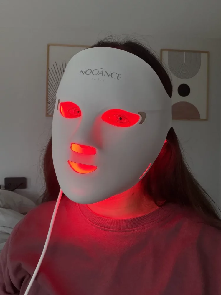 Nooance Elite X600 VS Currentbody Series 3 : J'ai testé et comparé les deux masques LED les plus récents 8 emilie porte le masque led nooance elite X600