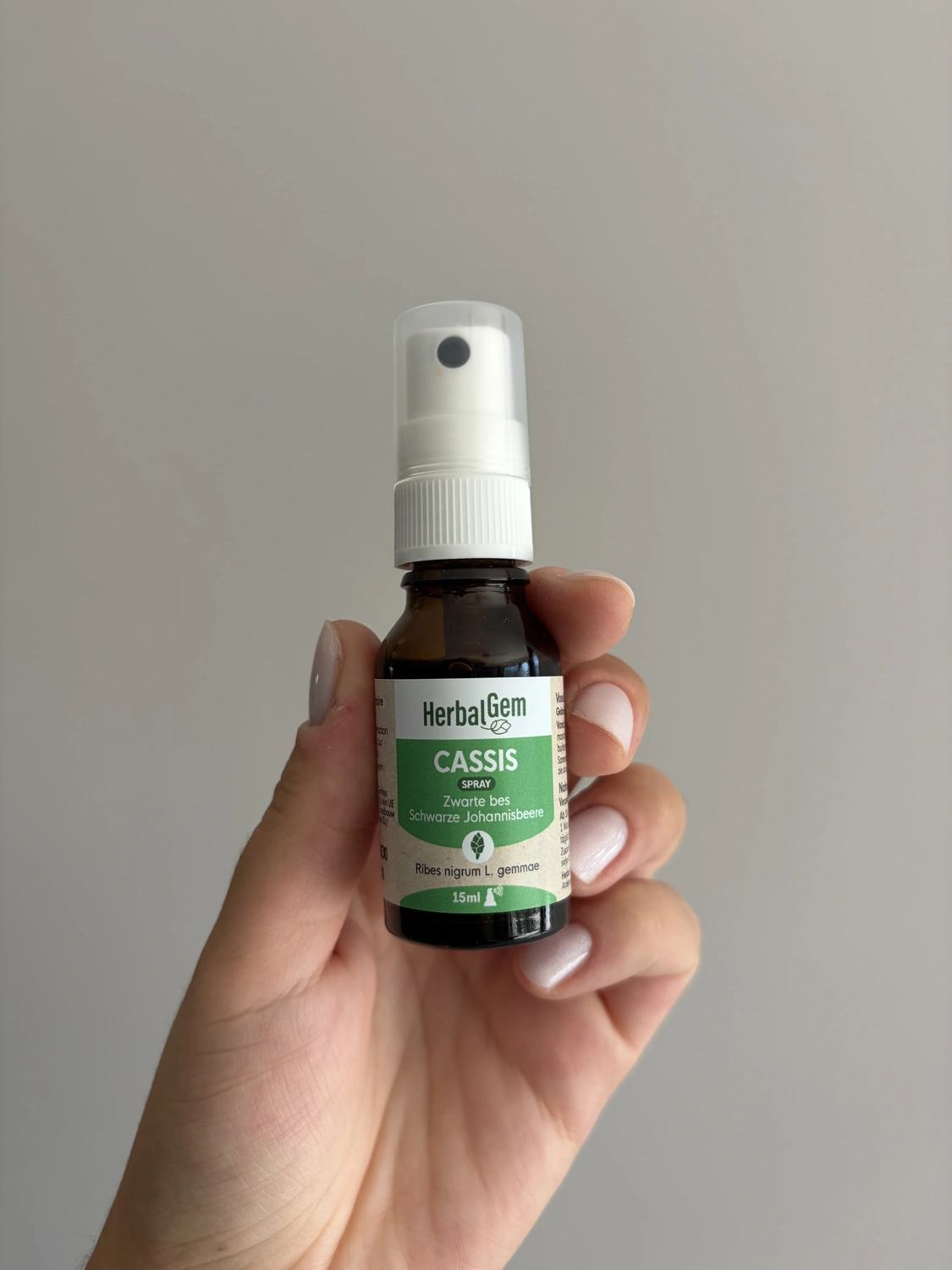 J'ai testé Herbalgem : mon avis sur ménopause FEM50+ et les bourgeons 9 Bourgeon de cassis Herbalgem en spray 15 ml, photo de face